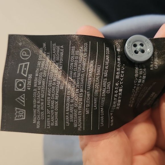 Volcom short sleeve button down - Picture 5 of 5